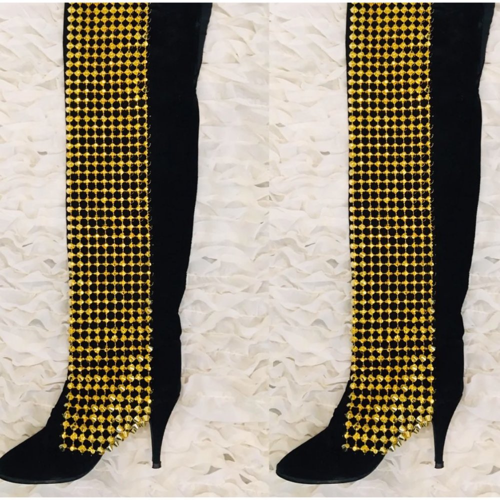 Pointed Black Boot - image 1